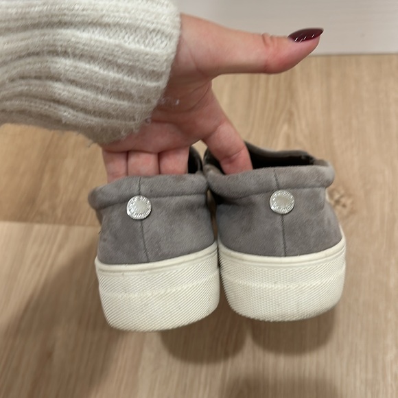 Steve Madden suede leather slip on sneakers gray W6 - Picture 3 of 6